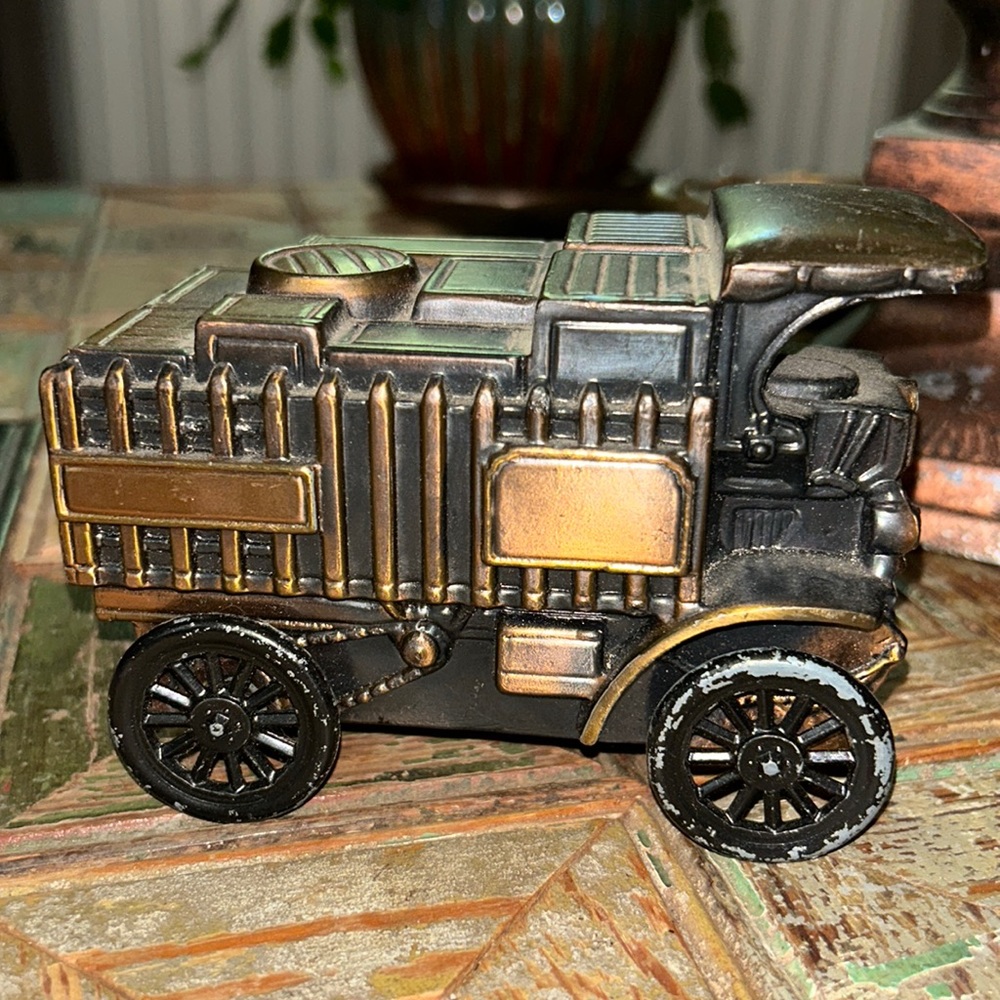 RARE VINTAGE BANTHRICO INC 1974 Mack truck BELL savings and loan collectible